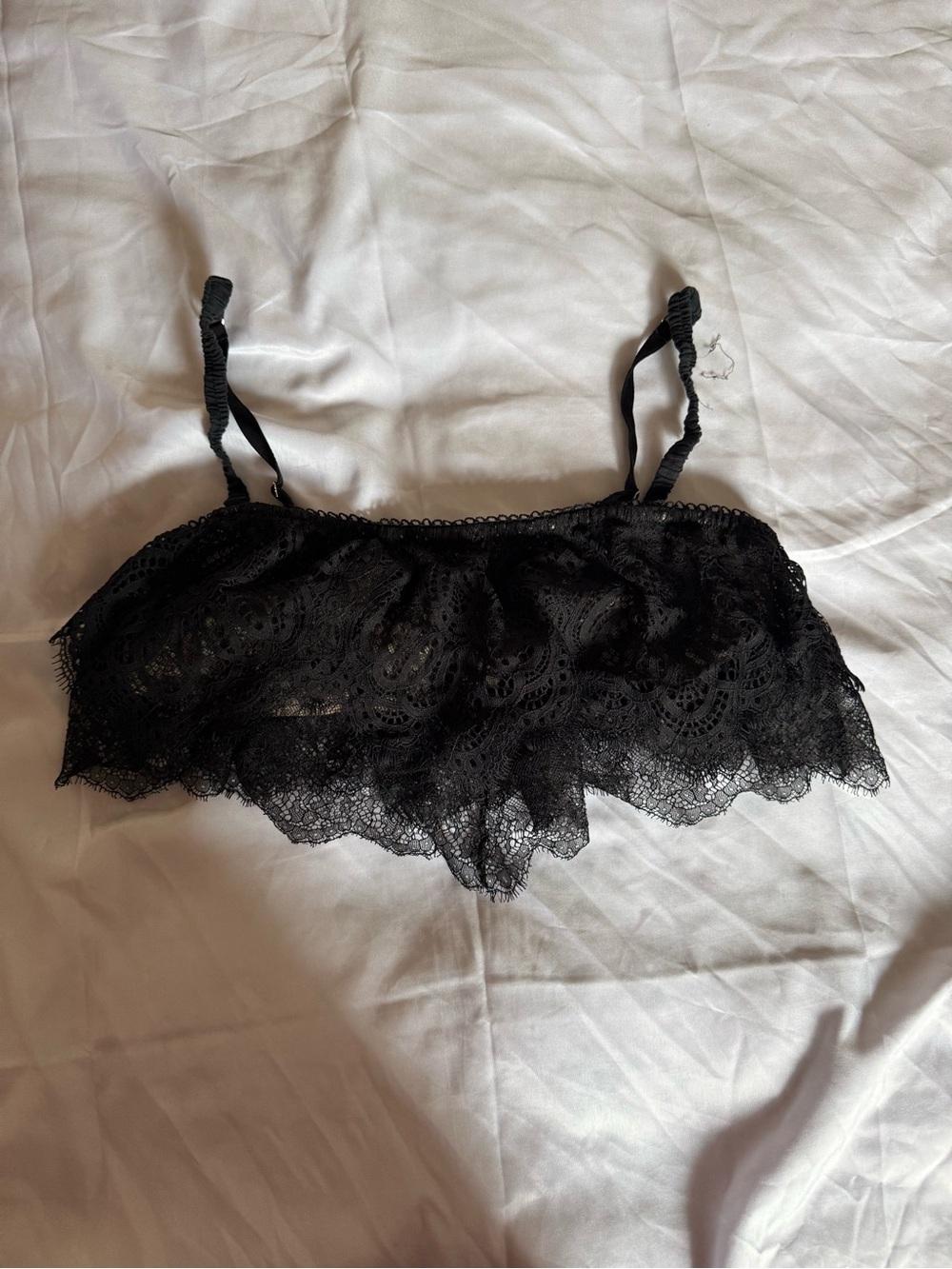 Victoria's Secret Black Lace Ruffled Bandeau Bralette